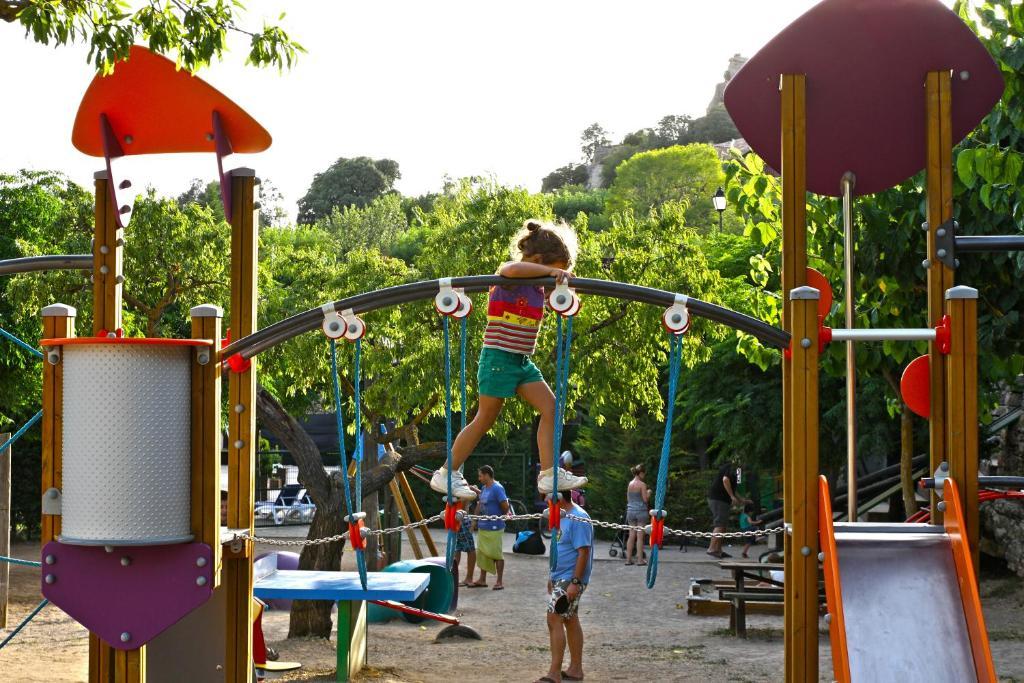 Camping Bungalow Serra De Prades Resort Vilanova de Prades Zewnętrze zdjęcie